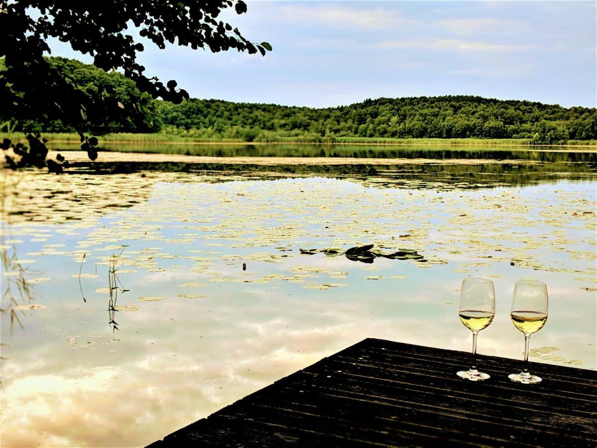 Ferienhaus Am See Wesenberg Eksteriør bilde